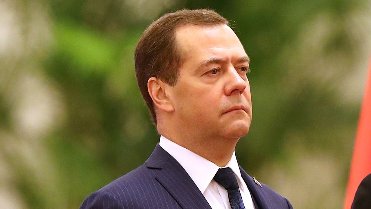 Медведев: Западните оръжия за Украйна правят ядрения апокалипсис по-вероятен