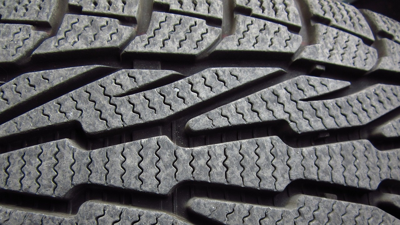 Френският производител на гуми  "Мишлен" продава активите си в Русия
