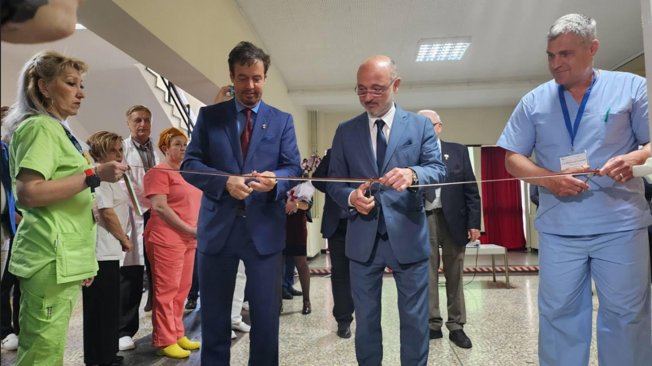 Министър Меджидиев откри новата Катеризационна лаборатория в габровската болница