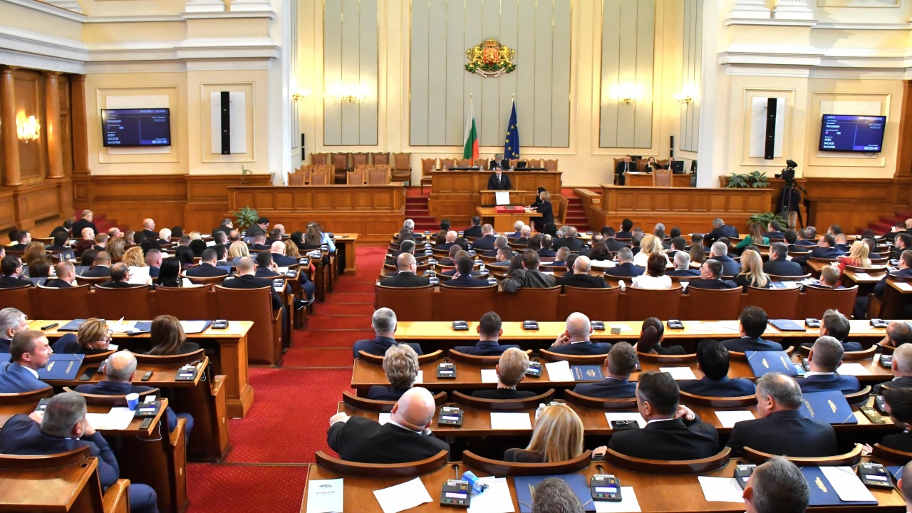 Окончателно: Парламентът прие повторното удължаване на бюджета