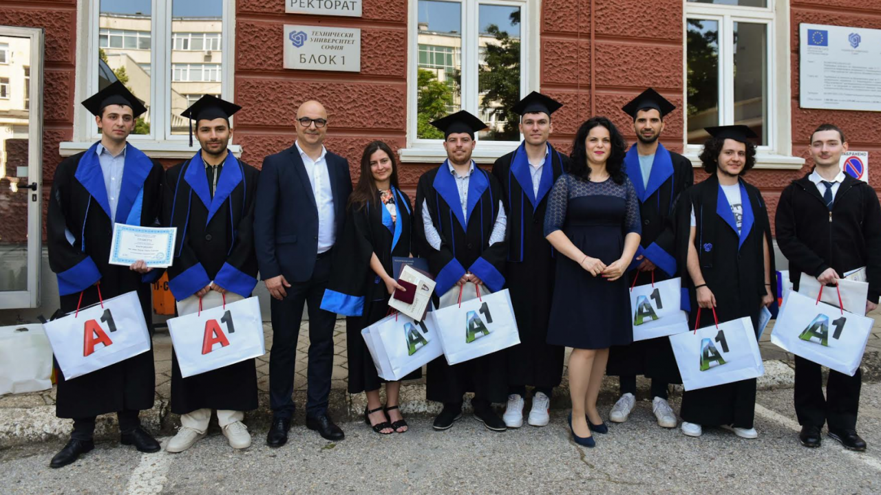 А1 участва в церемонията за дипломиране на бакалаври и магистри от факултет „Телекомуникации“ на ТУ в София