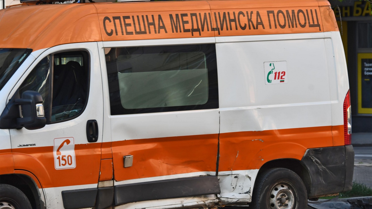 Двама наръгани с нож при спор след катастрофа в София