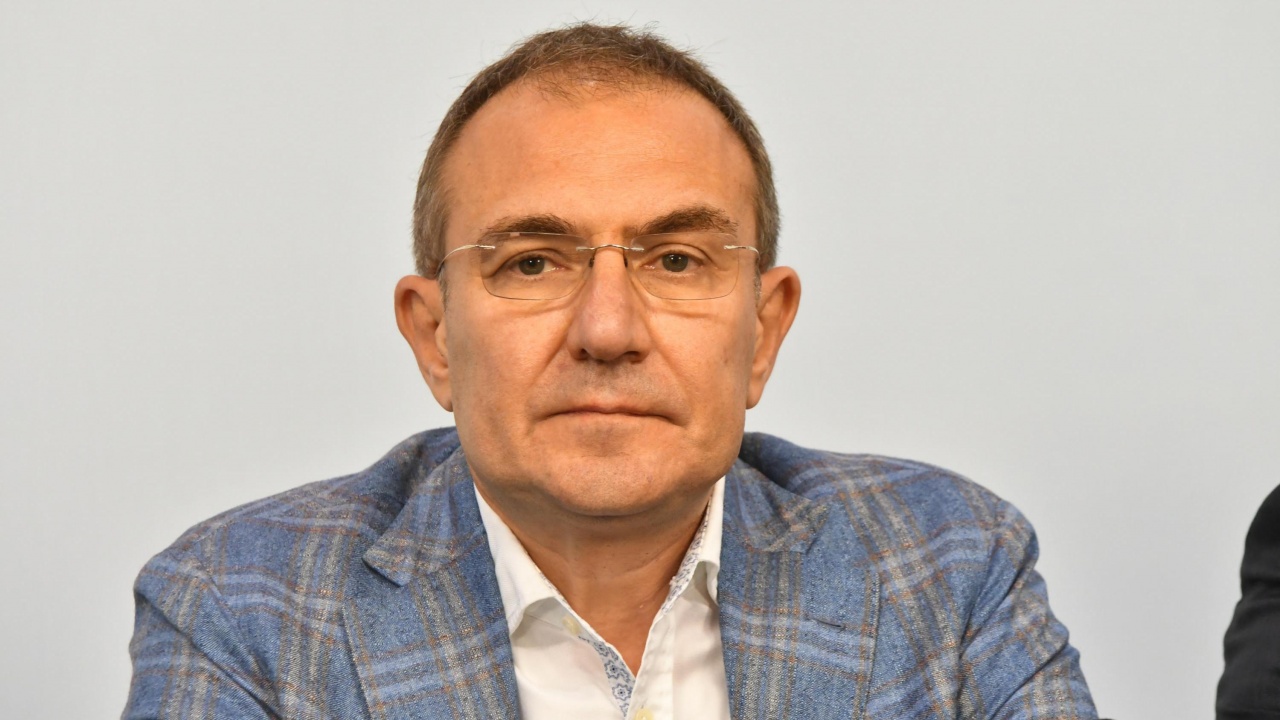 Борислав Гуцанов (БСП): “Възраждане” са златният пръст на това управление