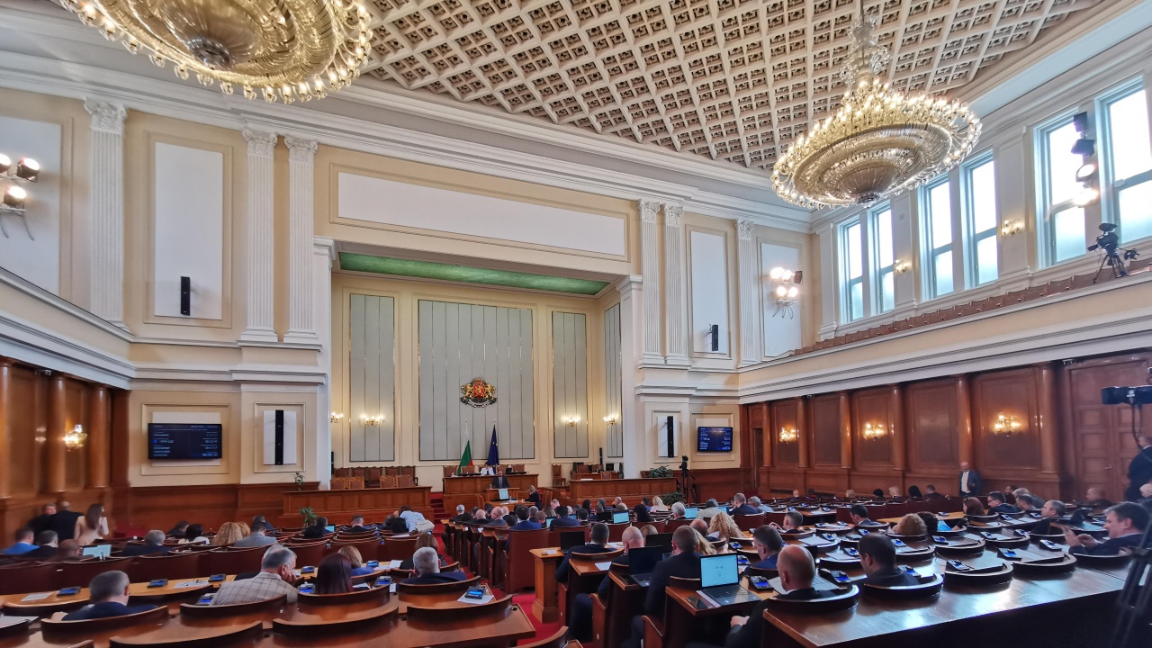 Парламентът прие на първо четене 3 проекта за промени в Закона за МВР