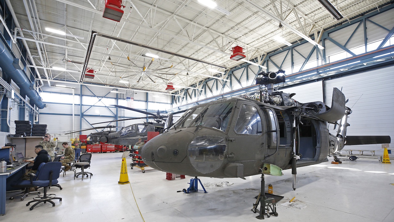 "Локхийд Мартин" разкрива център за поддръжка и ремонт на хеликоптери "Блек Хоук" в Румъния