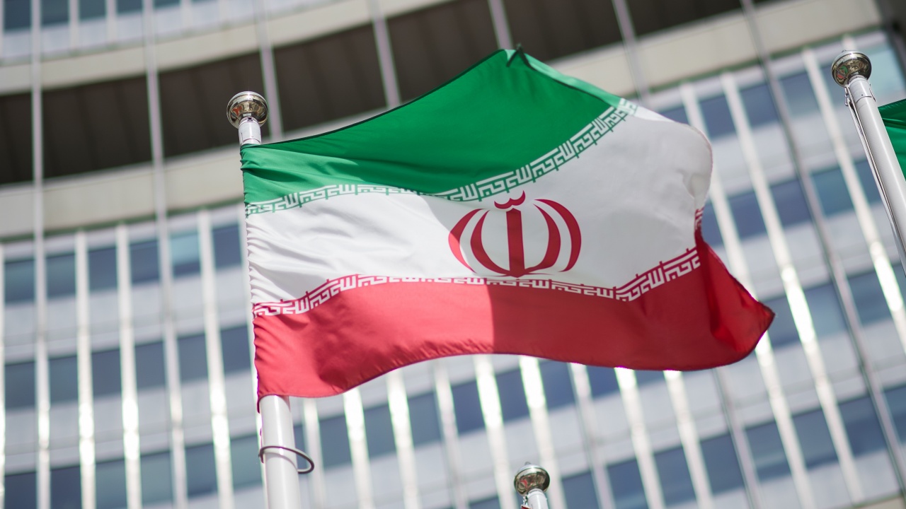 Иран призова Франция да уважава правата на гражданите си на фона на безредиците в страната