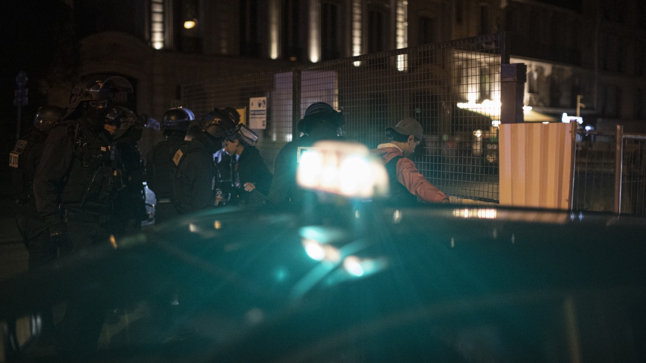 78 души бяха задържани на различни места във Франция тази нощ
