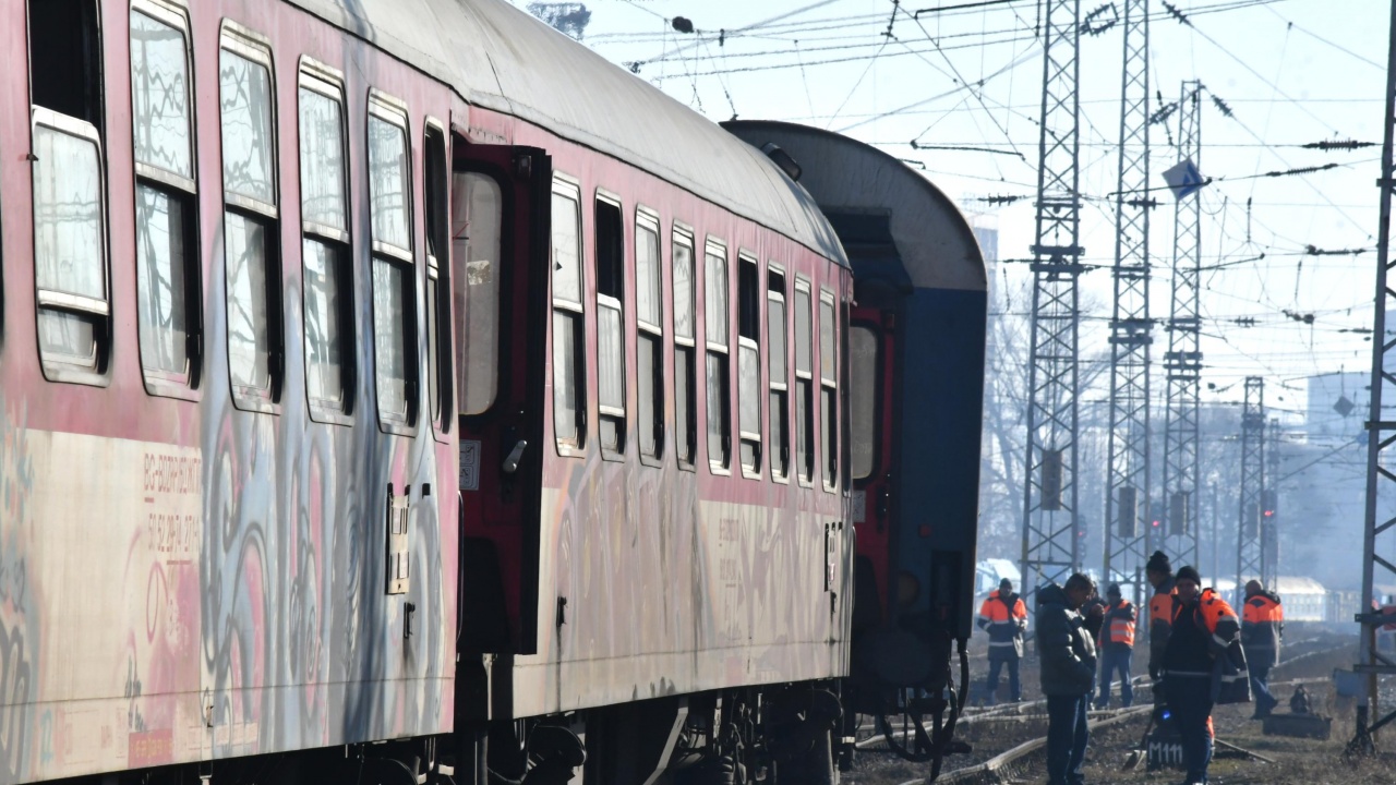 Влак уби мъж край Дупница