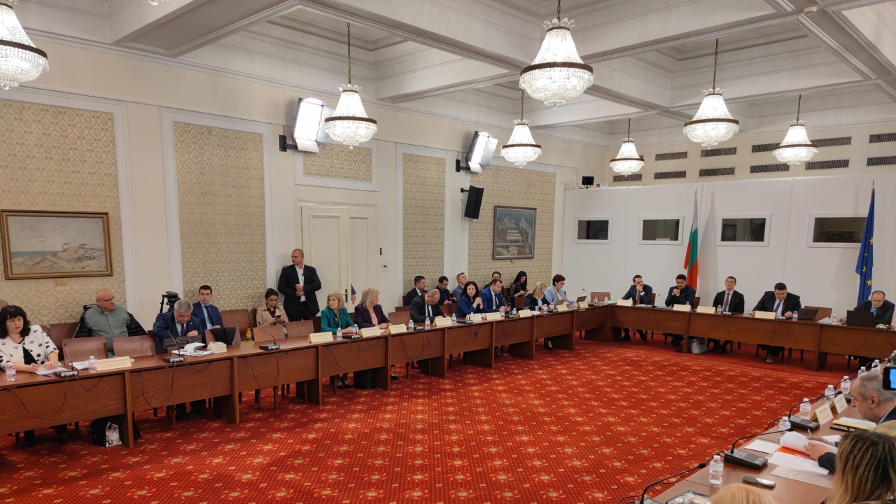 Липса на кворум провали заседанието на комисията за депутатските имунитети