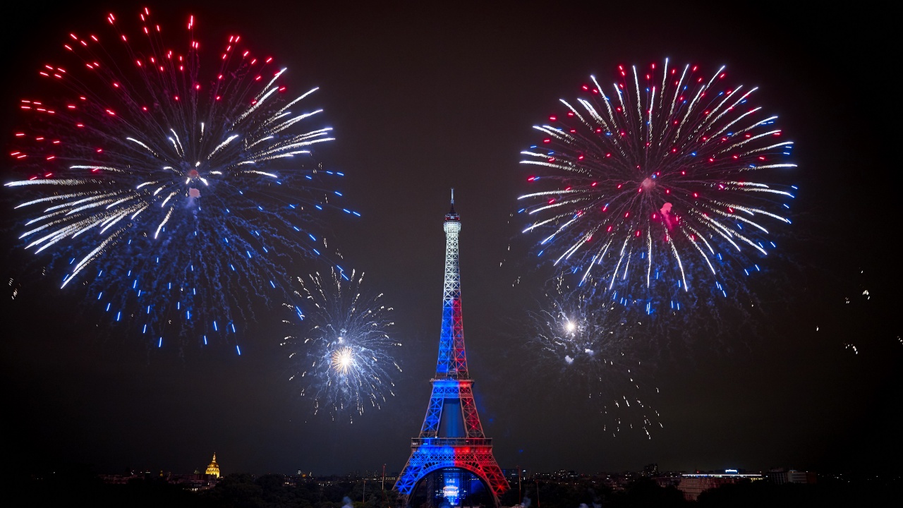 Франция забранява фойерверките на националния празник след размириците