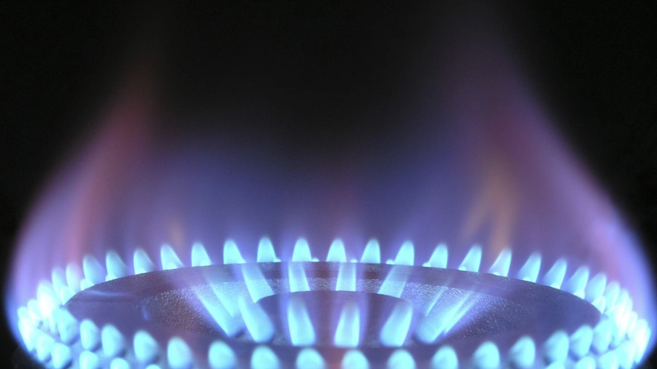 "Булгаргаз" предлага близо 3% по-скъп природен газ за август