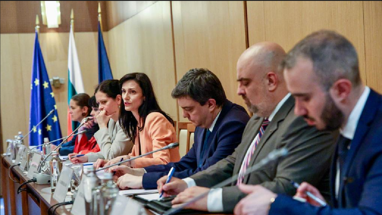 Вицепремиерът и министър на външните работи Мария Габриел проведе среща с посланиците на страни извън ЕС
