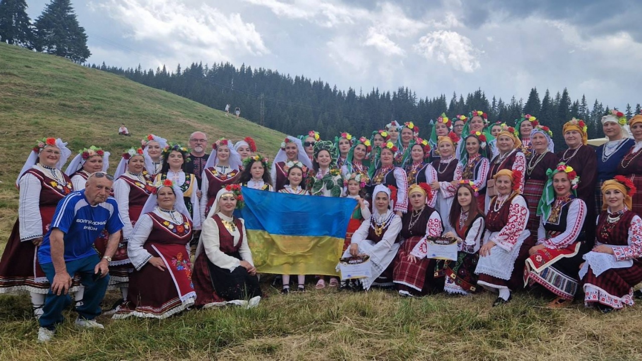 Скандално на Роженския събор: Свалиха снимка на фолклорни групи от Украйна, ''за да не дразни''