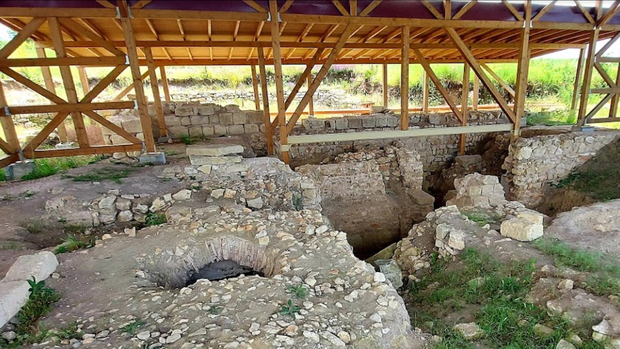 Уникална мозайка бе открита при проучване на раннохристиянската базилика в крепостта Залдапа