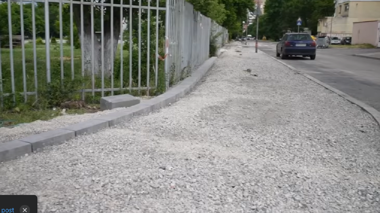 Изпълнението на най-мащабната програма за изграждане и ремонт на тротоари в София върви с пълна сила
