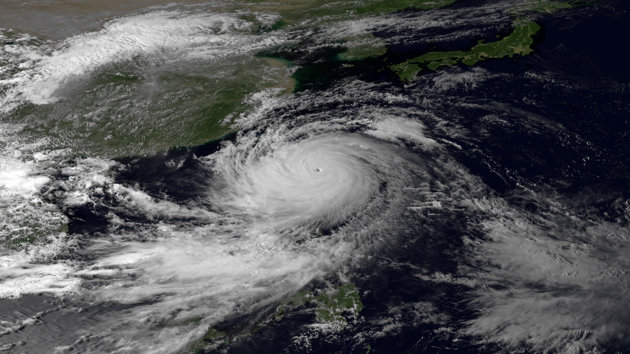 Две жертви на тайфуна Канун, преминал през Окинава и Кагошима