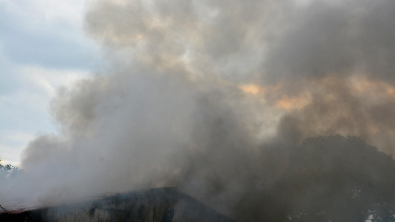 Пожар в индустриалната зона на Перник