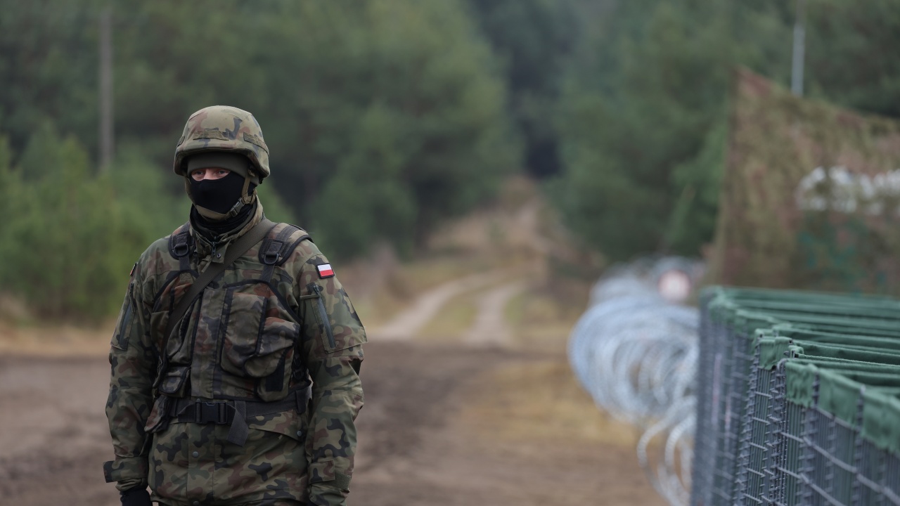 Полската гранична охрана иска още 1000 войници на границата с Беларус