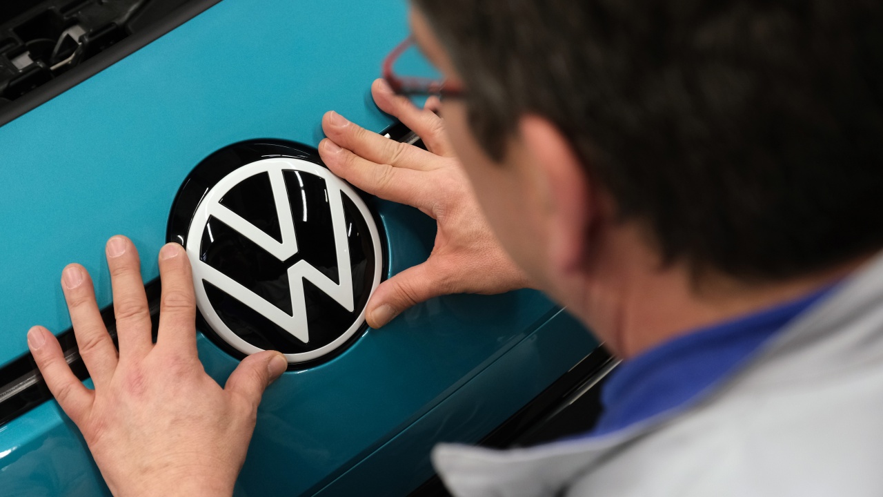 "Фолксваген" зае лидерската позиция при продажбите на електрически автомобили в Германия