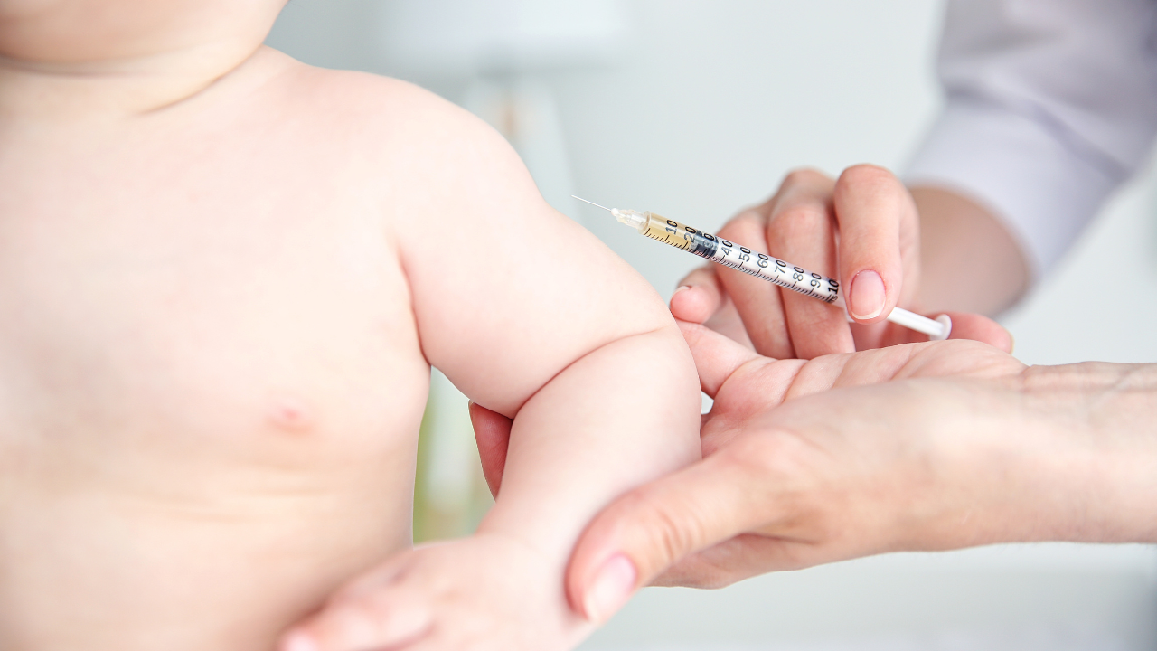 Ваксината за бебета срещу редица вируси ще бъде доставена до 8 септември