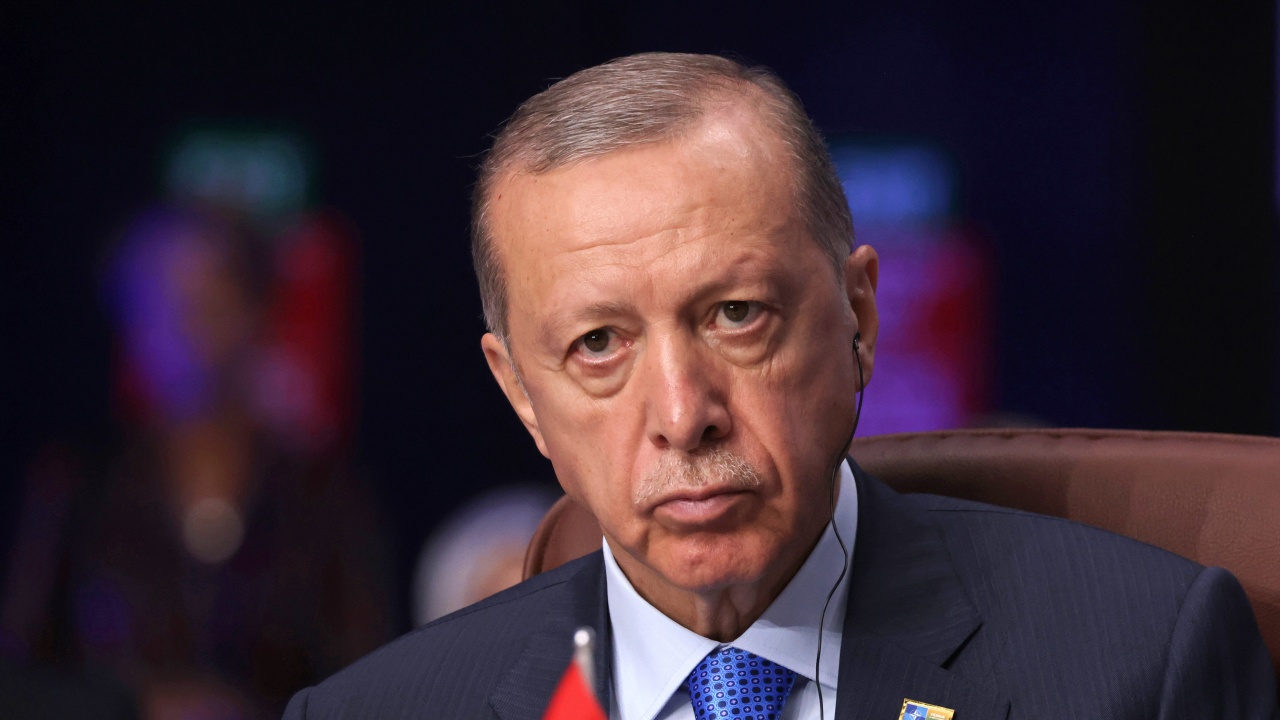 Задържаха мъж, имитирал гласа на Ердоган с помощта на изкуствен интелект