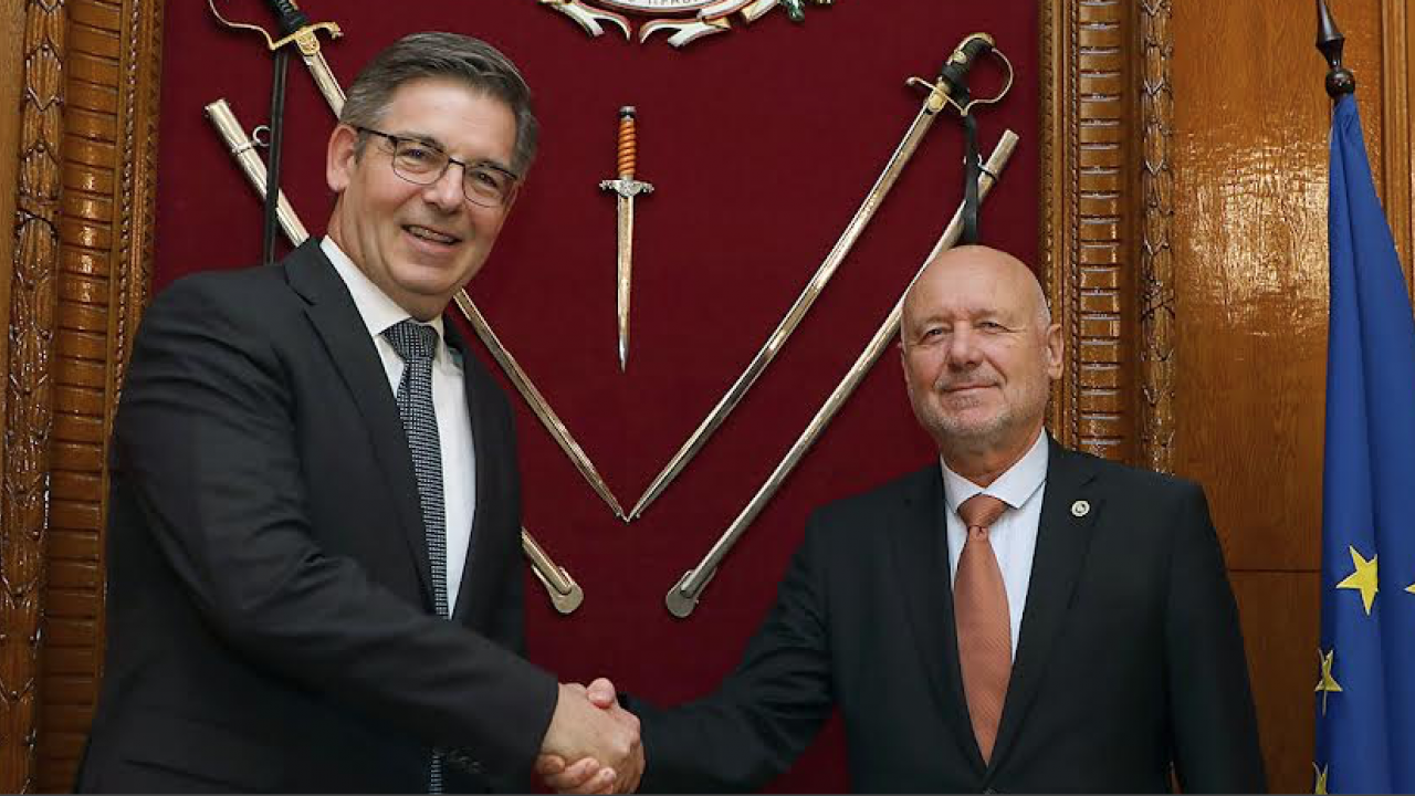 Министър Тагарев се срещна с посланика на Нидерландия Н. Пр. Симон ван дер Бург