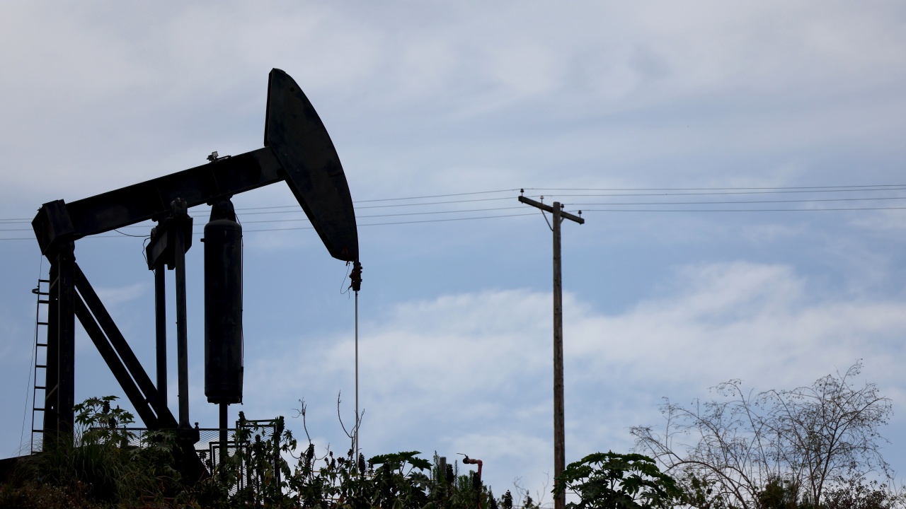 Петролът на ОПЕК падна до 86 долара за барел