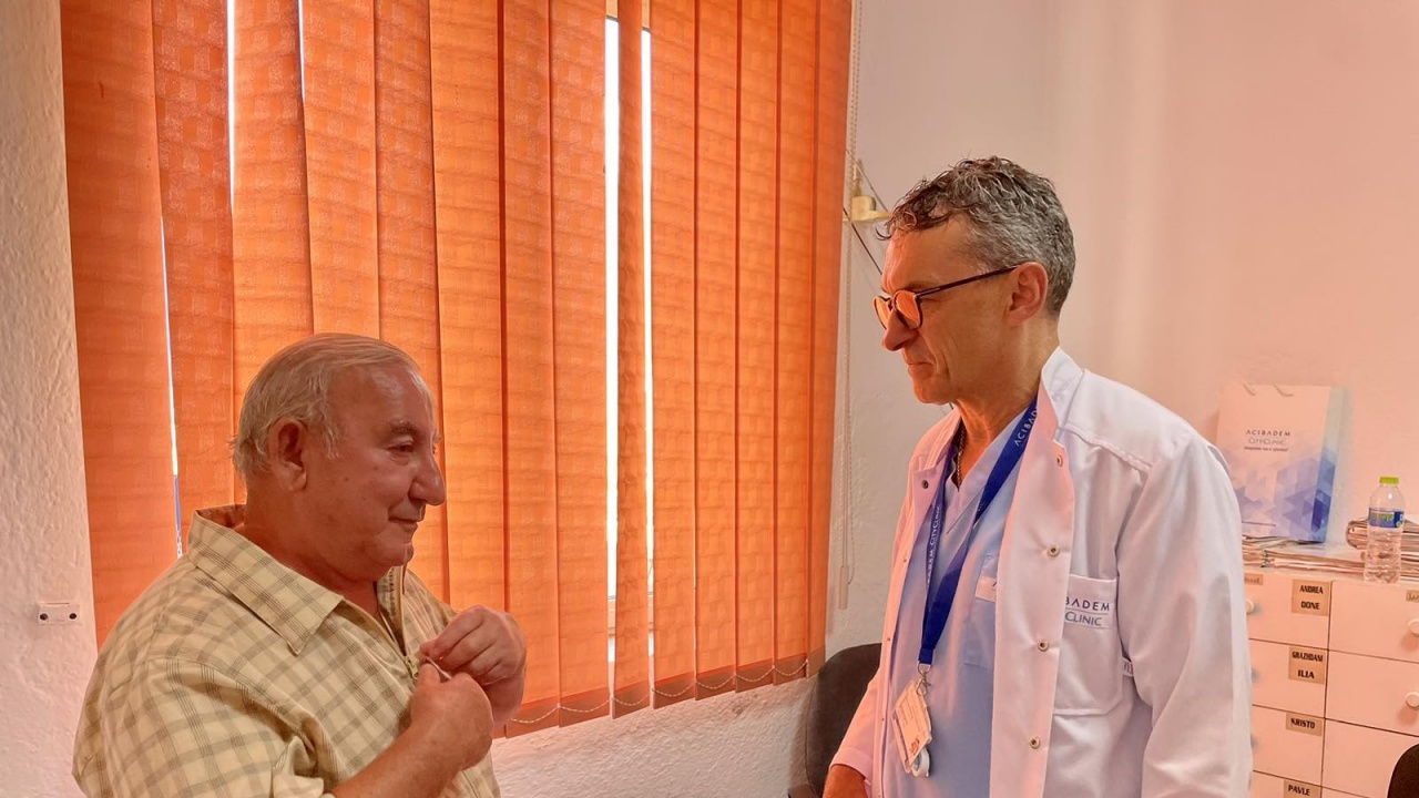 Родни кардиолози прегледаха безплатно хора в райони с българско население в Албания