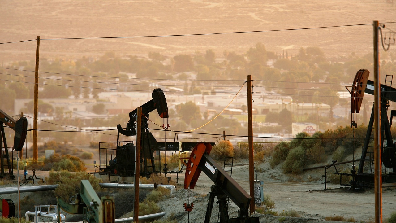 Петролът на ОПЕК поскъпна над 87 долара за барел