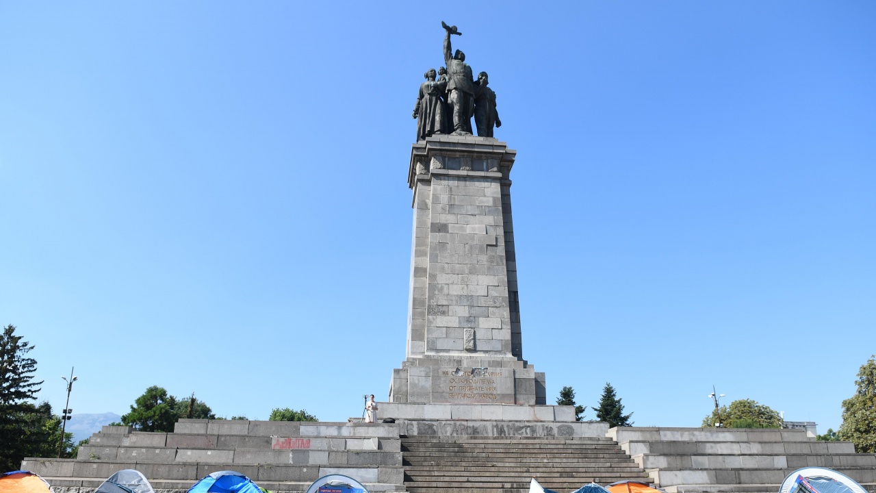 МВР няма да допусне нови сблъсъци пред Паметника на Съветската армия