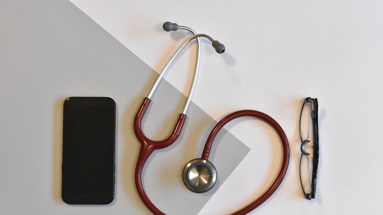 Електронните здравни документи не отменят посещението в лекарския кабинет