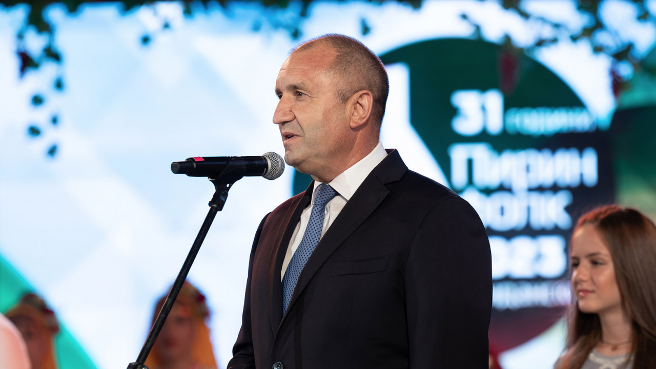 Президентът Радев посети международния фестивал „Пирин Фолк“ в Сандански