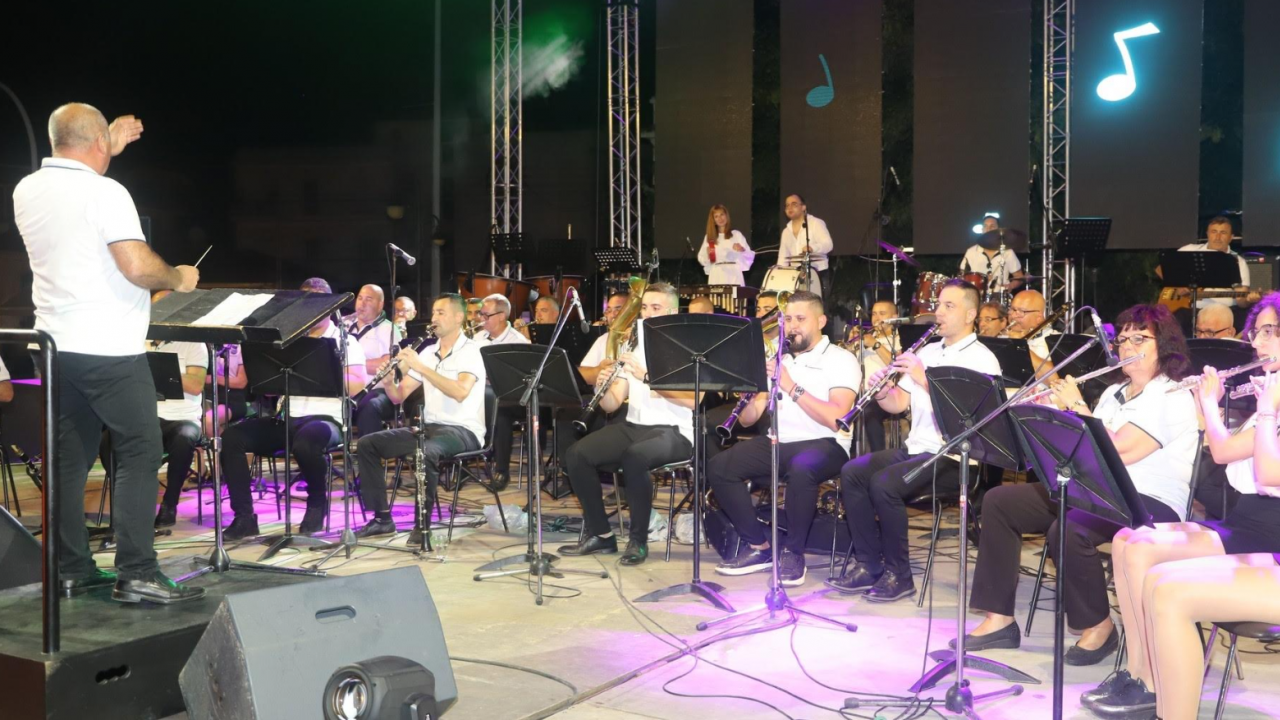 Общинският духов оркестър на Ловеч предизвика фурор в Гърция