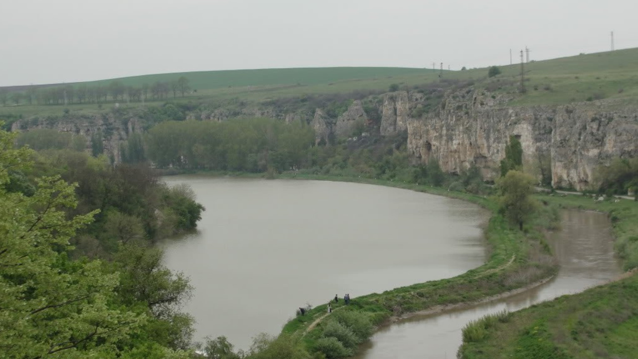 Нивото на река Русенски Лом се покачва