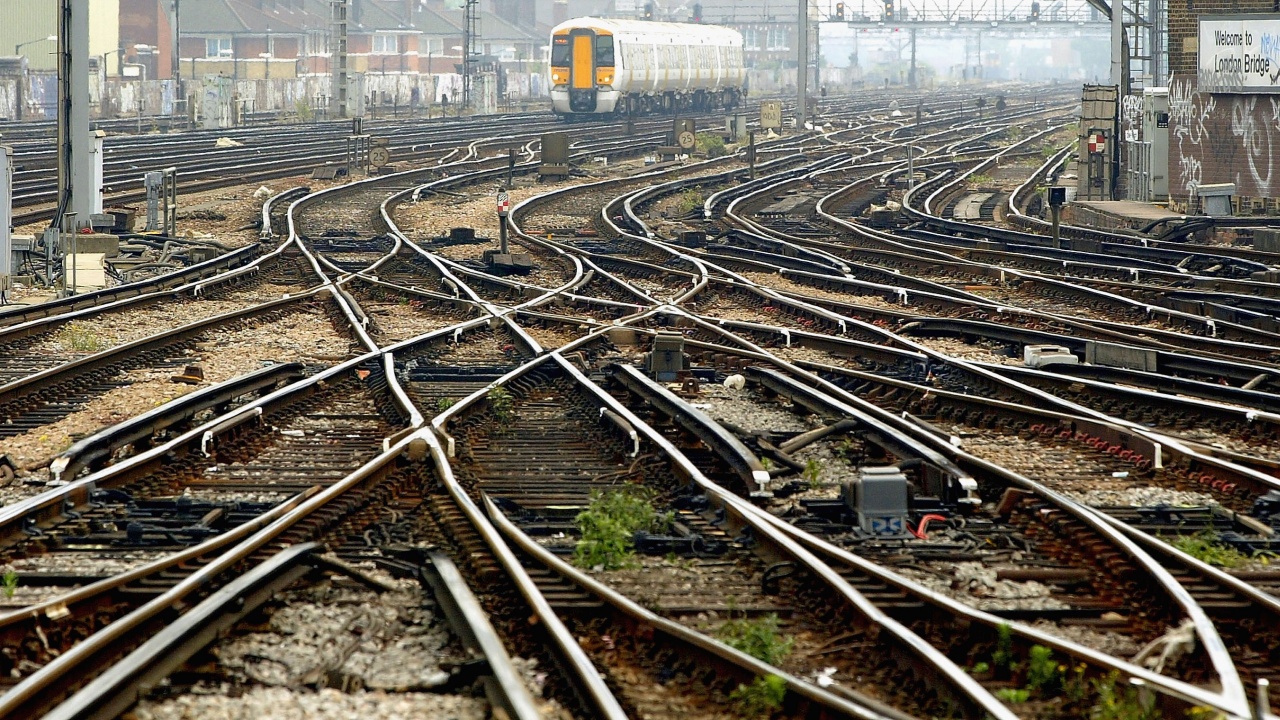 Транспортен хаос във Великобритания заради стачка в железниците