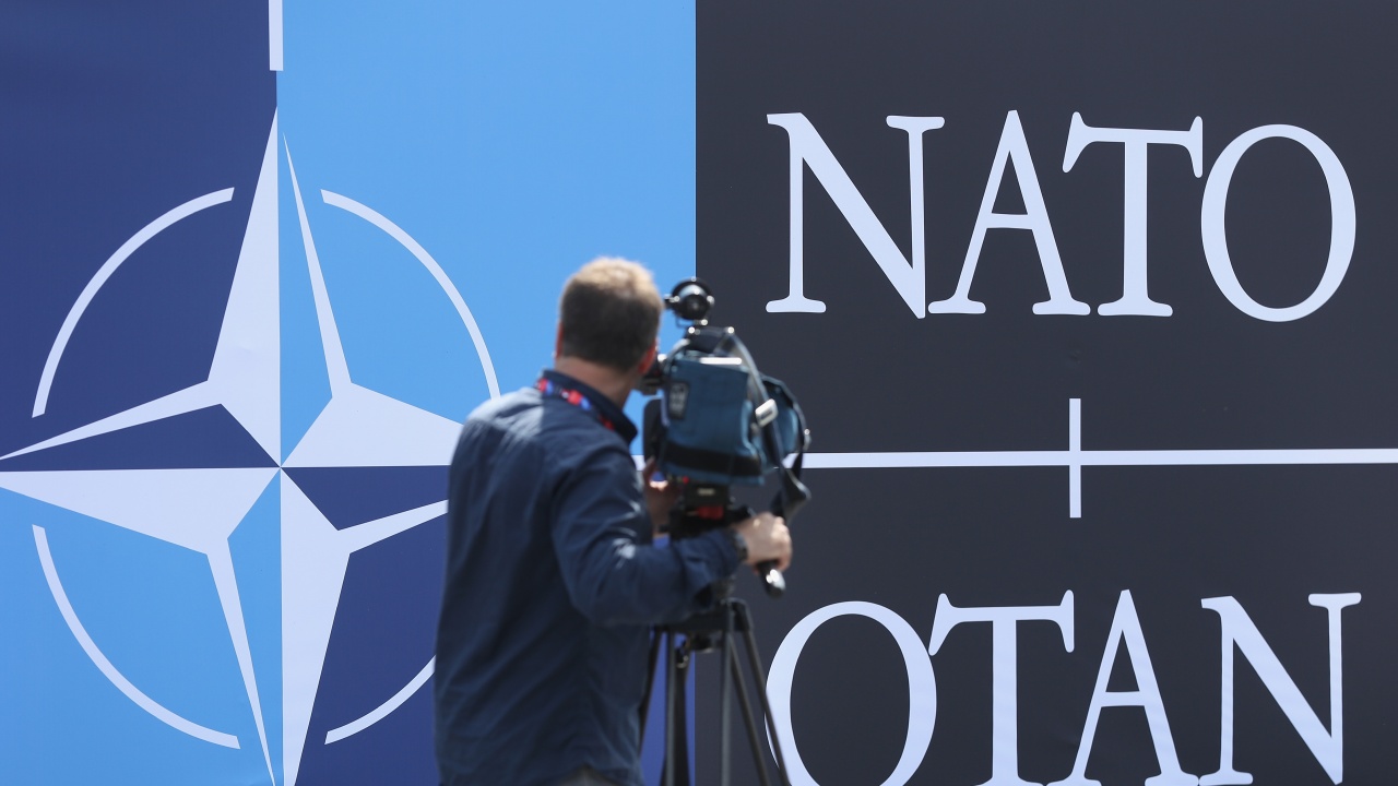 МО предупреждава: Военна техника преминава през България за учение на НАТО