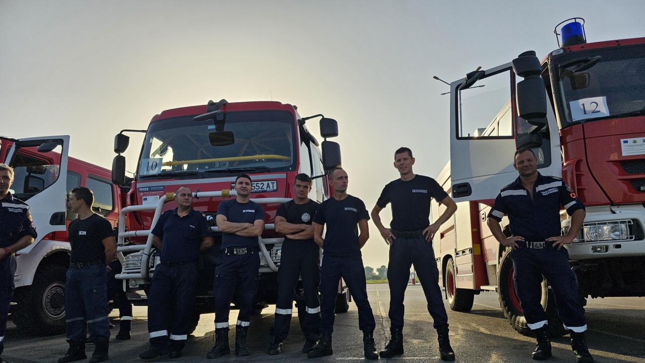 След помощта в Гърция: Българските пожарникари се прибират у дома