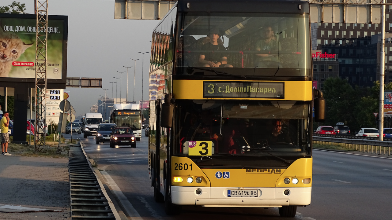 Днес решават съдбата на двуетажните автобуси в София