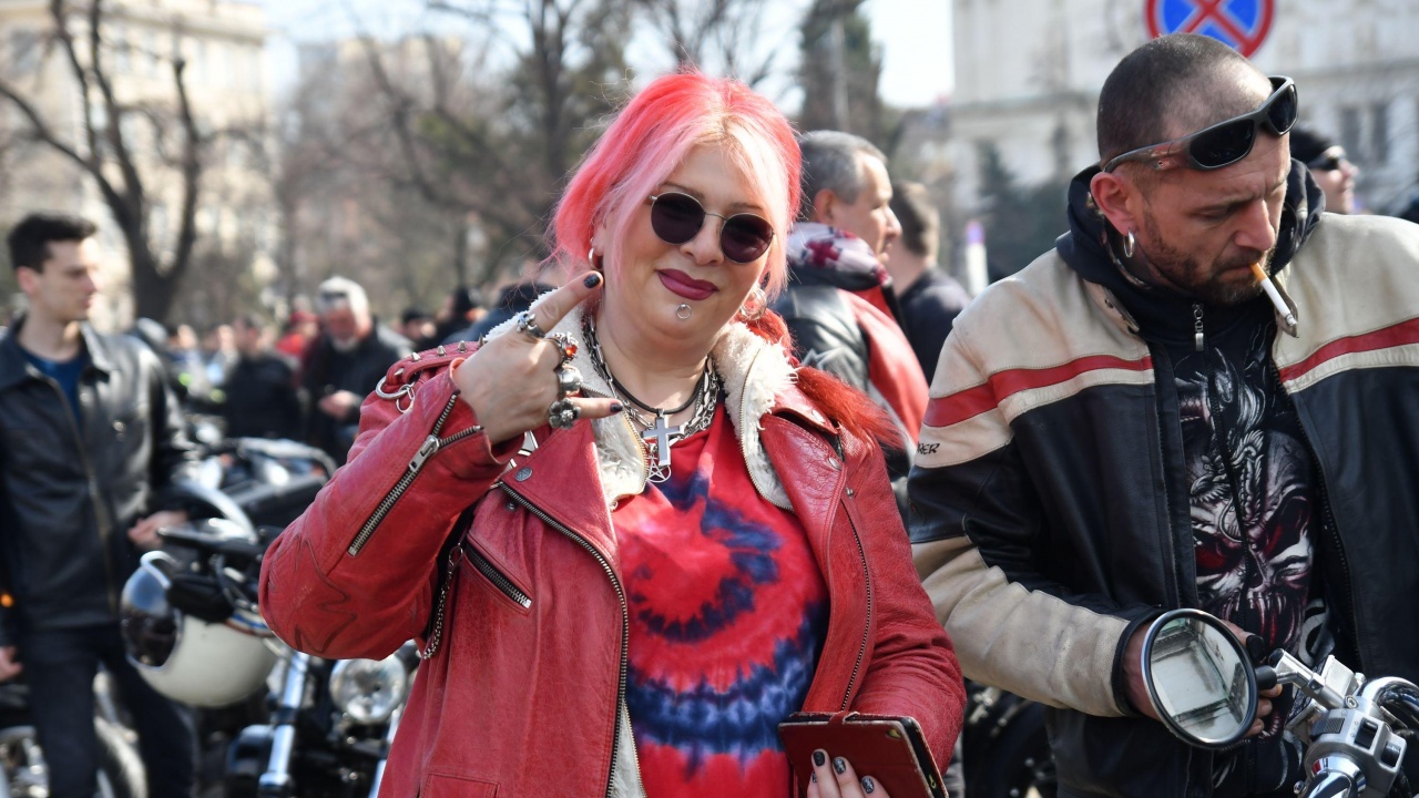 Петиция и протест в подкрепа към рок-певицата Милена Славова