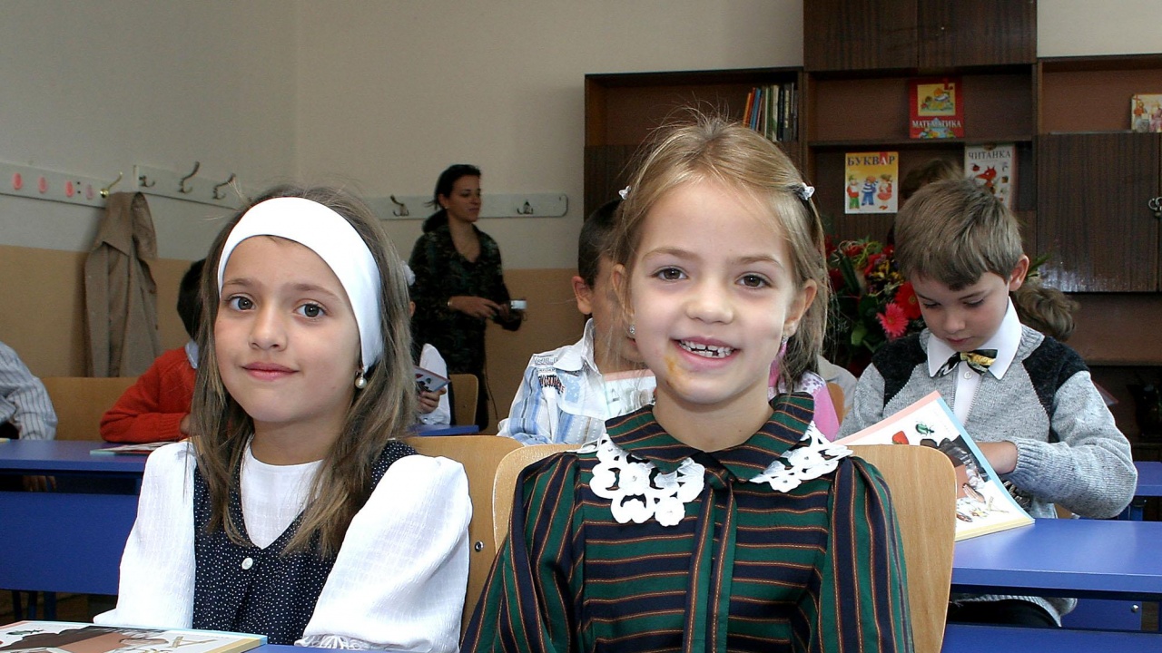 Всички 68 училища в област Сливен са готови за новата учебна година