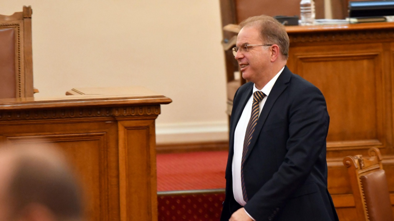 Радомир Чолаков: Промените в конституцията ще влязат в НС след 6 октомври