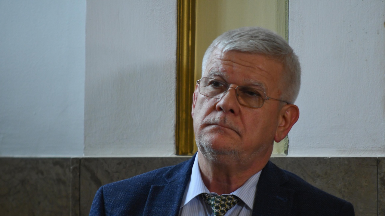 Съветник на земеделския министър хвърли оставка заради скандала с украинското зърно
