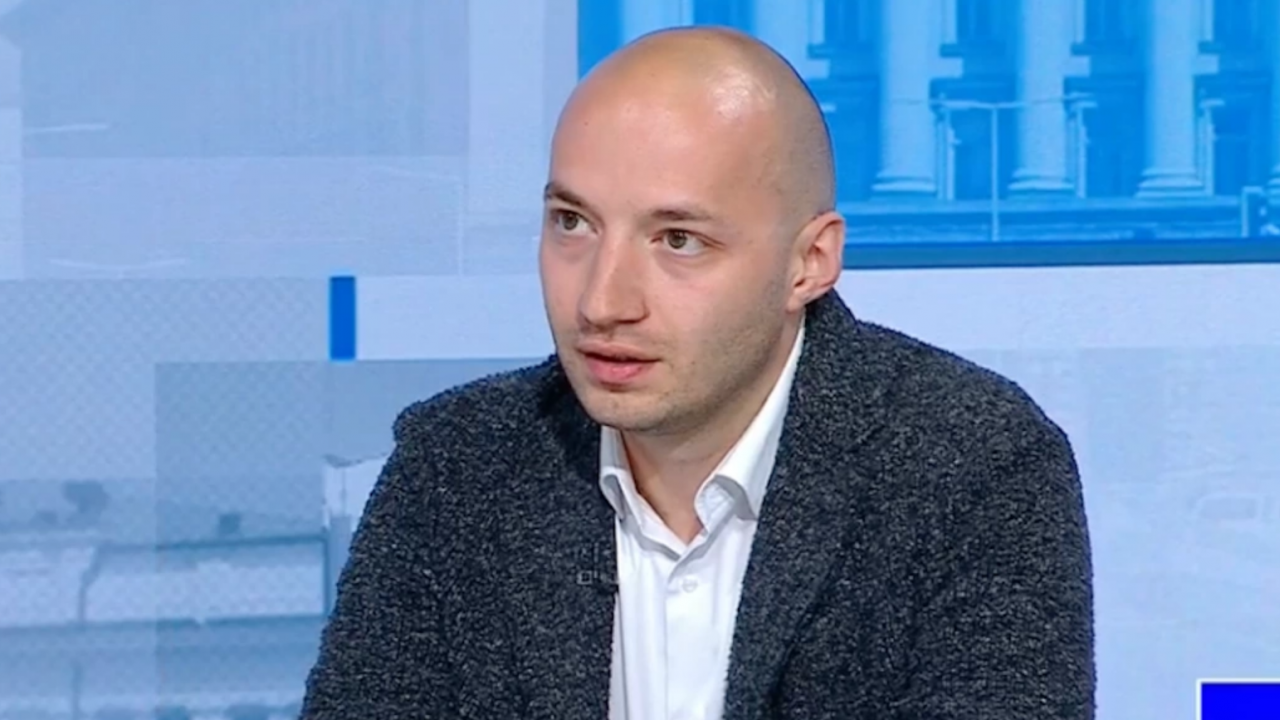 Димитър Ганев: Ако подкрепата за кабинета падне критично, ротацията може да се случи по-рано