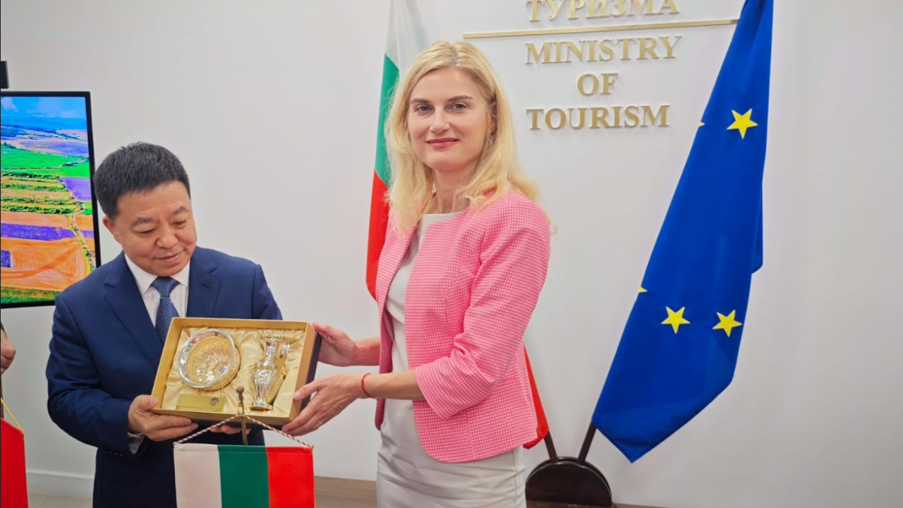Министър Динкова: Готови сме да привличаме повече китайски туристи