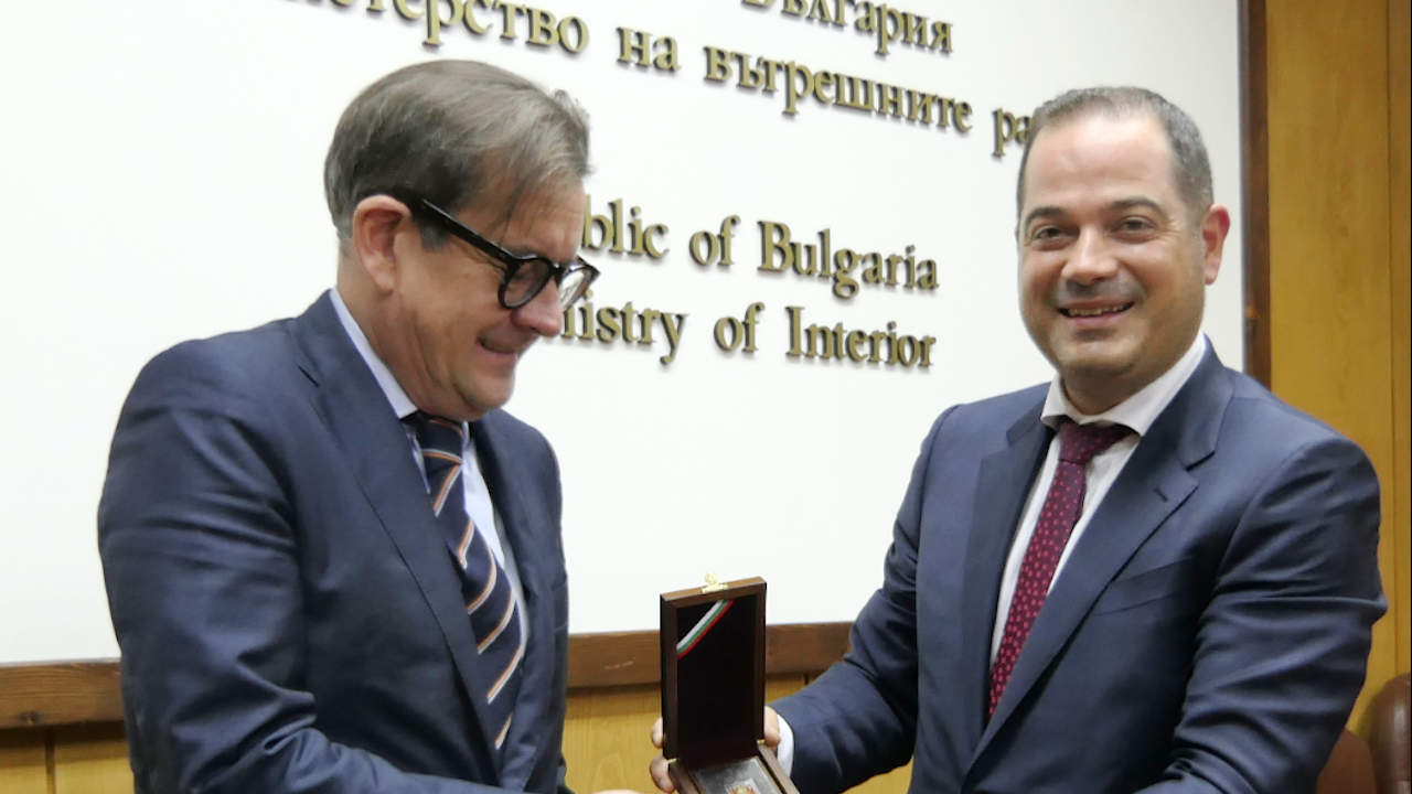 Калин Стоянов проведе работна среща с директора на Регионалния офис на Международната организация по миграция