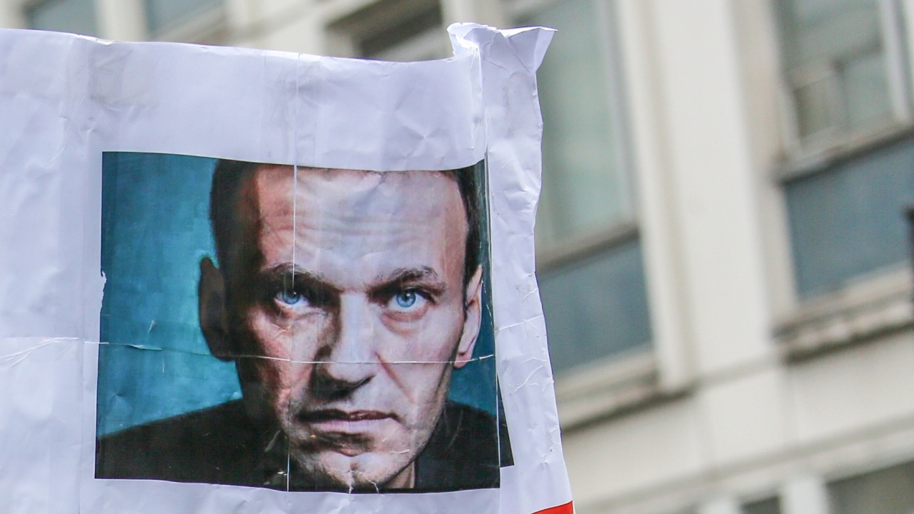 Московски съд разглежда обжалване на присъдата за екстремизъм на Навални