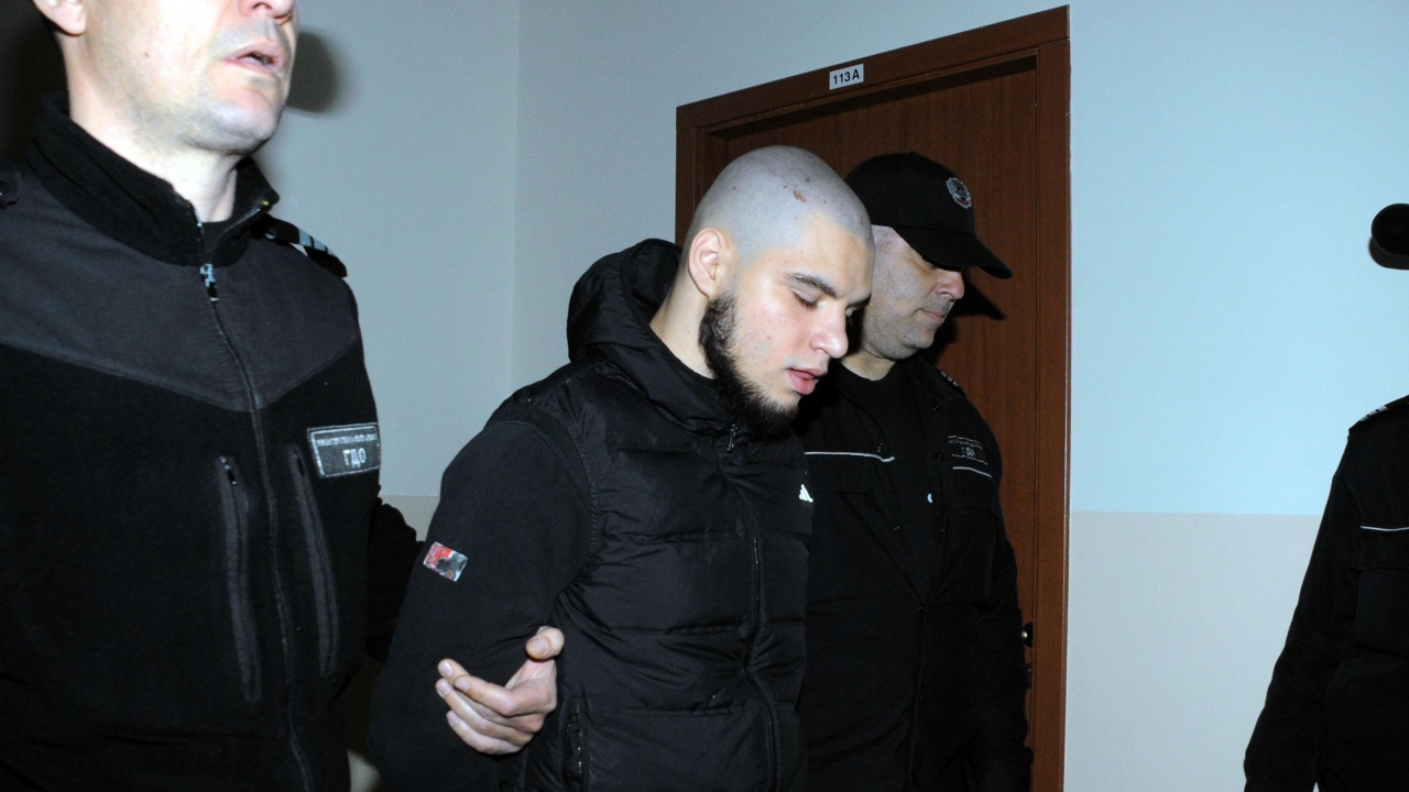 Прокурорският син на разпит в София, обвиняват го за побой над бившата му приятелка