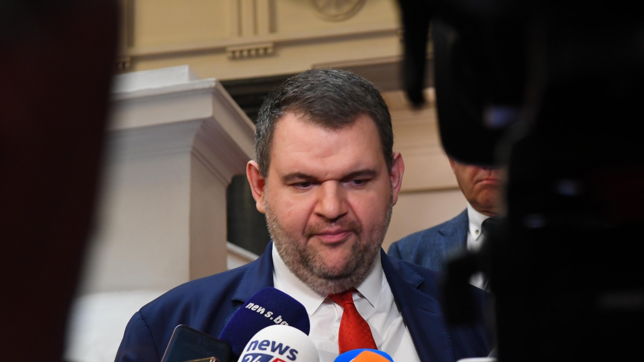 Пеевски: Вотът на недоверие е пропиляно време за парламента