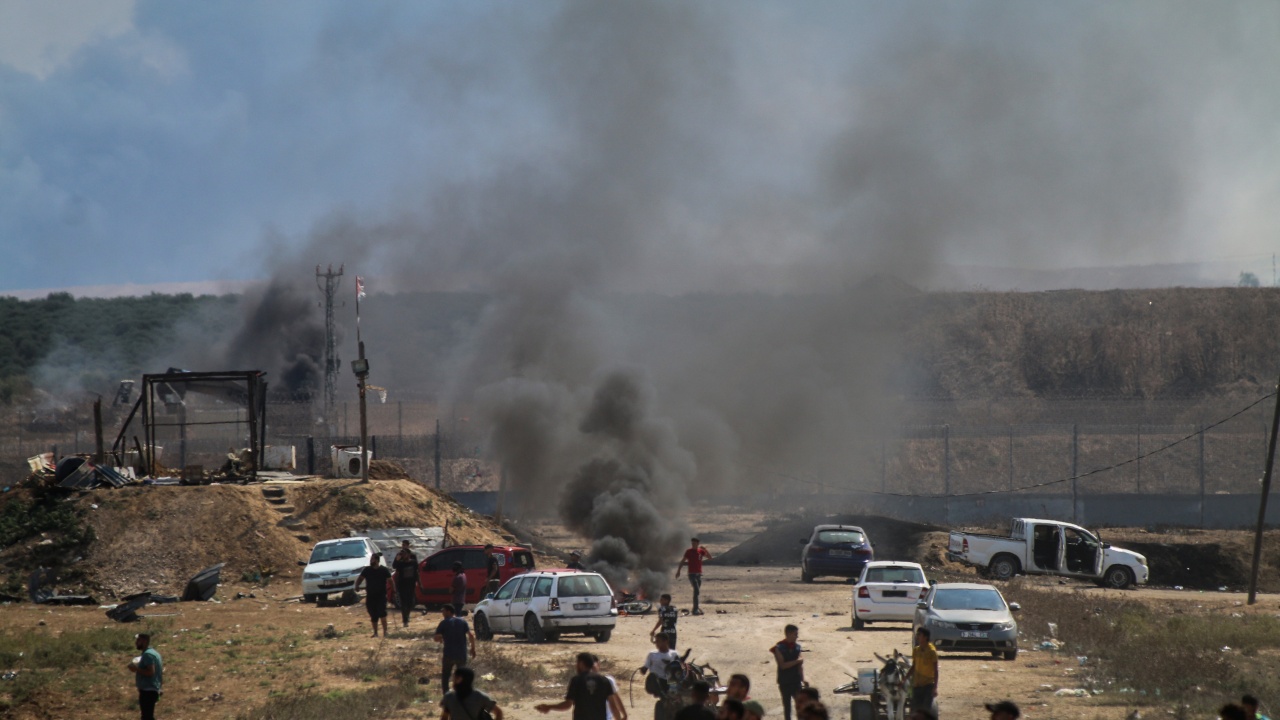Стотици убити и хиляди ранени при размяната на удари между Хамас и Израел