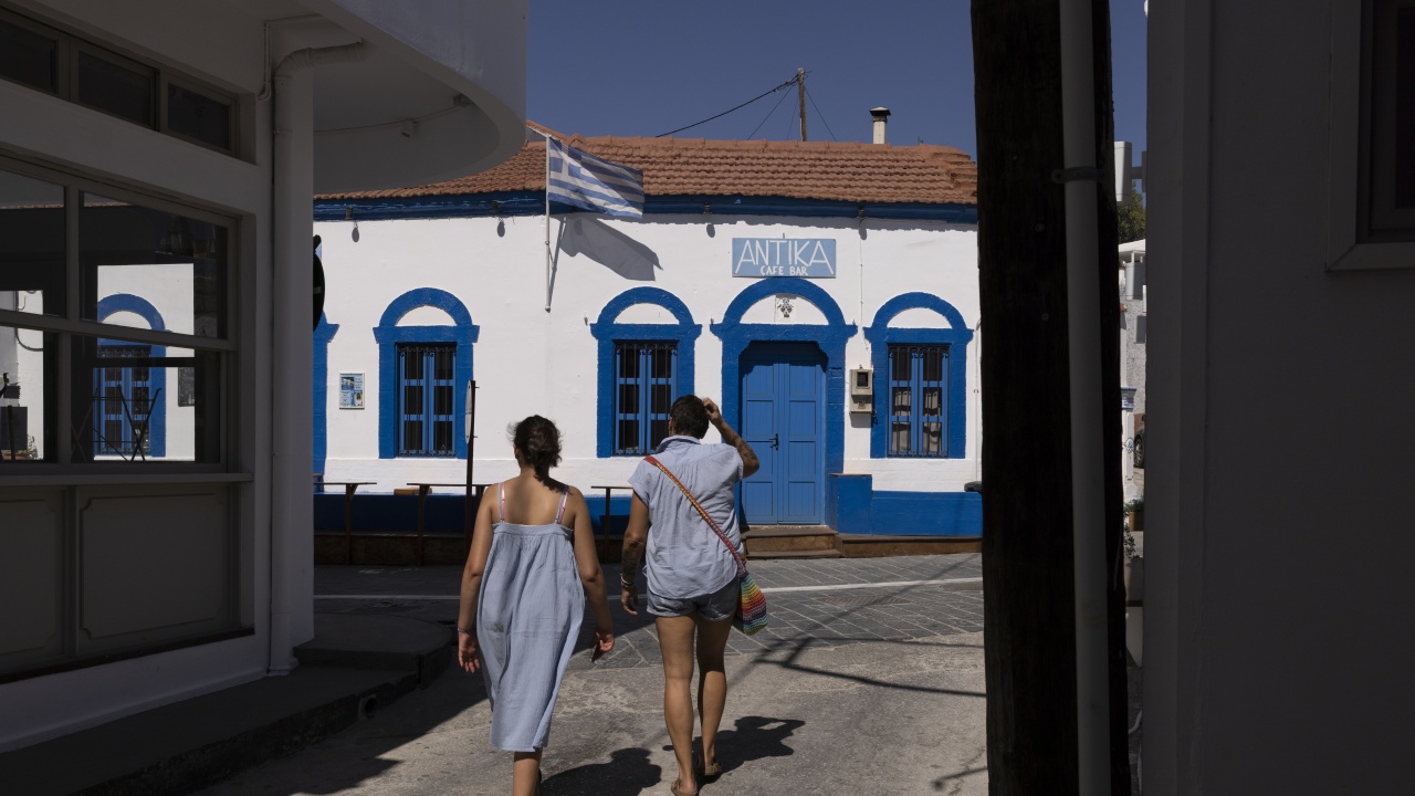Гърция изготвя план за справяне с демографската криза